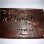 Inschrifttafel für einen Bergkameraden